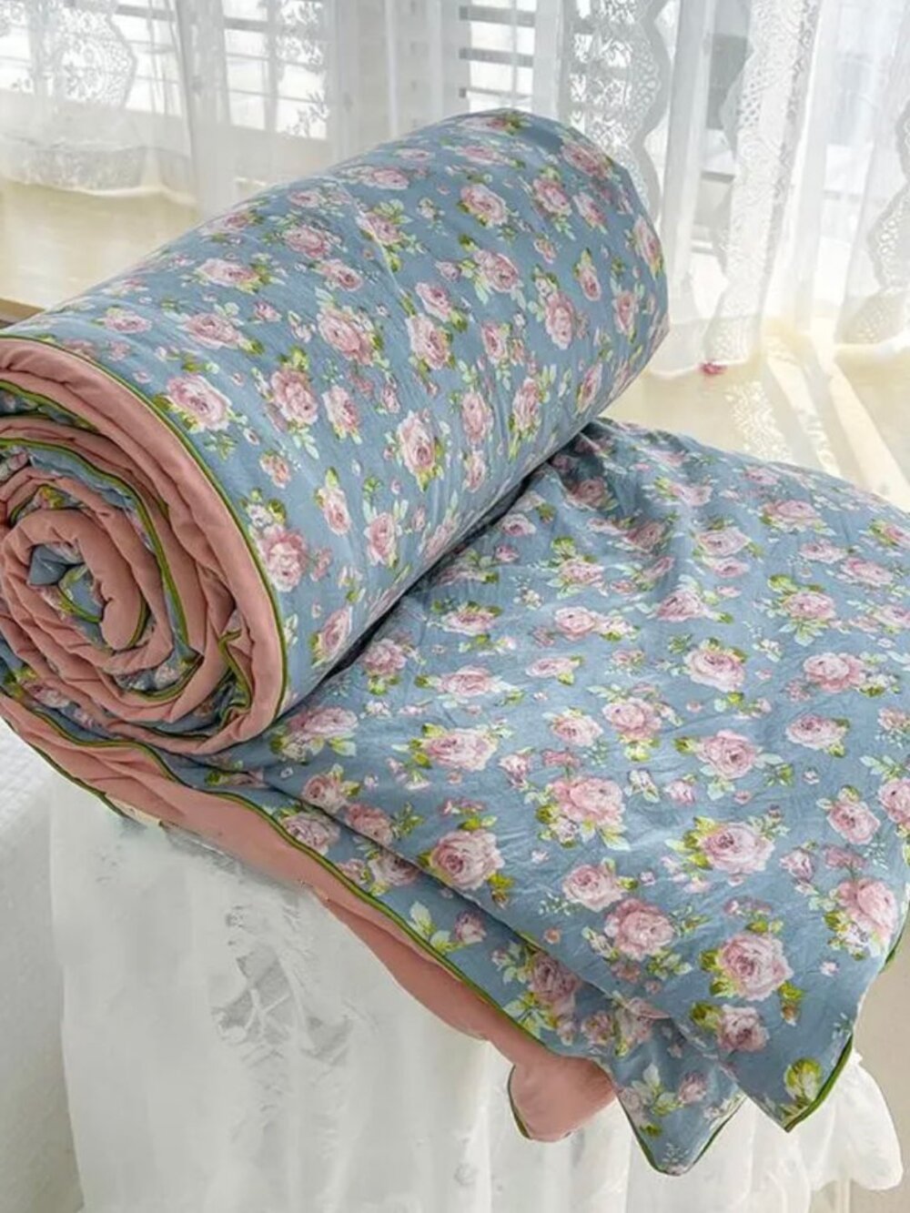 NEW ‘The Rose Blanket' -  The Fleece Company - Full Size 'Cotton & Soybean Fiber - Picture 8 of 13